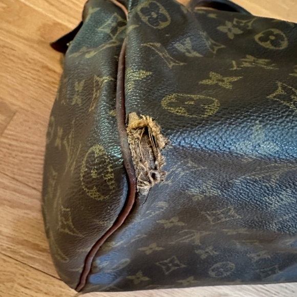 Louis Vuitton Vintage Speedy Leather Handbag Serial Number FH0942 - Picture 12 of 16